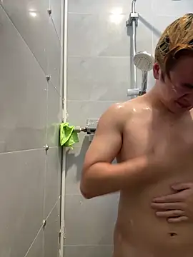 Snapshot of Anson0722 chatting on 09-18-25, 05:53 Anson0722 online show from 09-18-25, 05:53