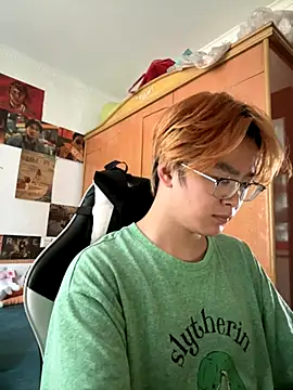 Snapshot of Anson0722 chatting on 10-02-25, 09:27 Anson0722 online show from 10-02-25, 09:27