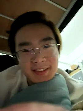 Snapshot of Anson0722 chatting on 12-05-25, 02:58 Anson0722 online show from 12-05-25, 02:58