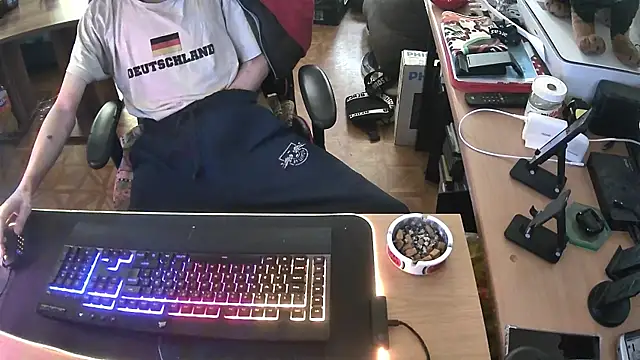 DerGeileLoveboy online show from 03-27-26, 01:33