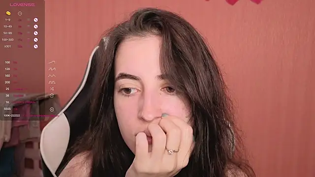 Snapshot of reaiss chatting on 09-14-25, 03:27 reaiss online show from 09-14-25, 03:27