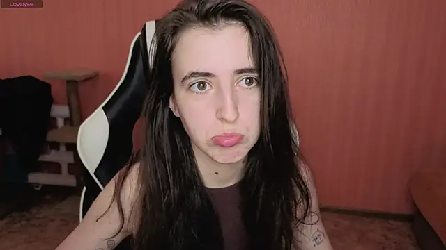 Snapshot of reaiss chatting on 10-15-25, 03:28 reaiss online show from 10-15-25, 03:28