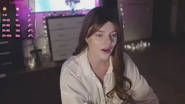 Snapshot of CherryRed_Girl chatting on 09-09-25, 09:36 CherryRed Girl online show from 09-09-25, 09:36