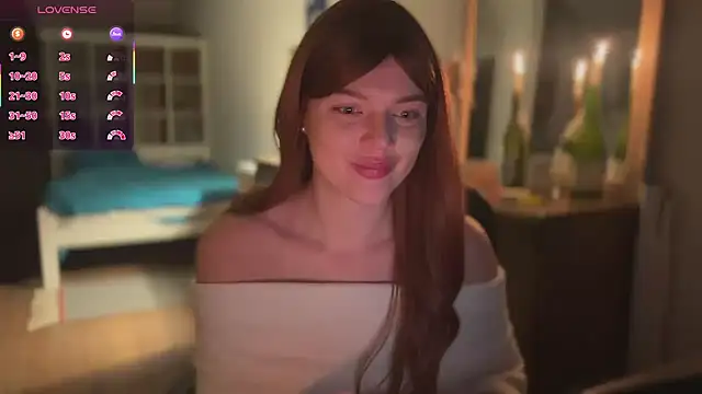 Snapshot of CherryRed_Girl chatting on 10-28-25, 09:06 CherryRed Girl online show from 10-28-25, 09:06