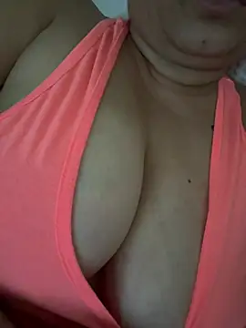 Snapshot of wife45bbw chatting on 06-12-26, 11:03 wife45bbw online show from 06-12-26, 11:03