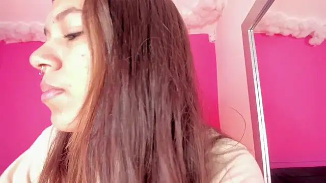 Snapshot of violett_24_ chatting on 03-07-25, 12:34 violett 24 online show from 03-07-25, 12:34