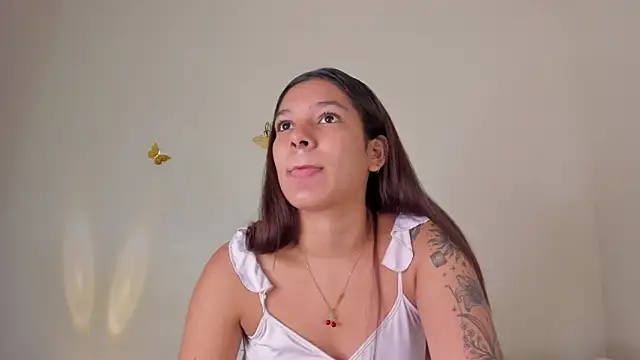 Snapshot of violett_24_ chatting on 10-30-25, 11:49 violett 24 online show from 10-30-25, 11:49