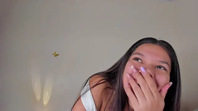 Snapshot of violett_24_ chatting on 11-30-25, 12:03 violett 24 online show from 11-30-25, 12:03