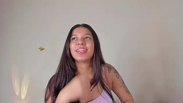 Snapshot of violett_24_ chatting on 12-05-25, 12:52 violett 24 online show from 12-05-25, 12:52