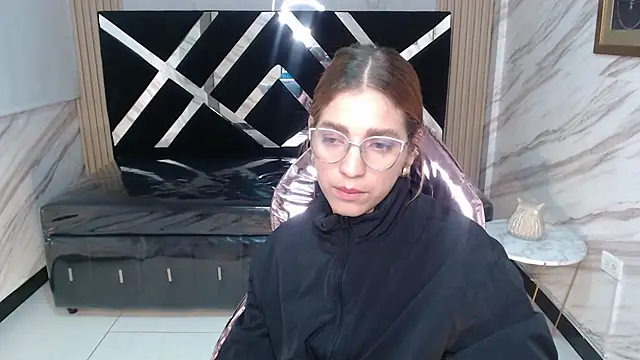 Snapshot of Angeles_v chatting on 03-09-25, 12:31 Angeles v online show from 03-09-25, 12:31