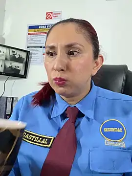 Snapshot of Megan-01- chatting on 05-12-26, 12:57 Megan-01- online show from 05-12-26, 12:57
