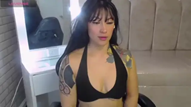 Isabella Collen v online show from 04-17-26, 01:14