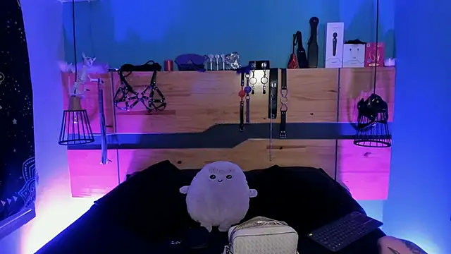 ChloeAllennn online show from 07-28-26, 11:50