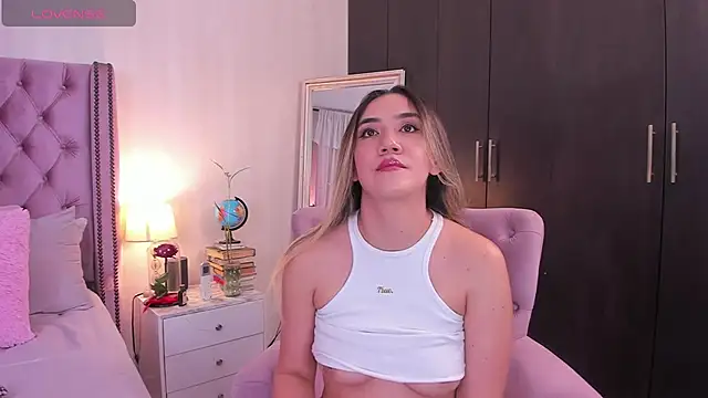 natashaleightt online show from 03-15-25, 09:16