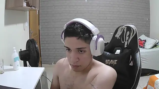 Snapshot of brancooodonto chatting on 11-23-25, 02:55 brancooodonto online show from 11-23-25, 02:55