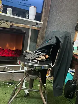 Polaroid White online show from 03-03-25, 11:11