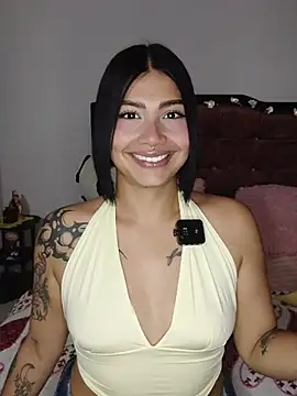 Snapshot of Kylie_brazt chatting on 05-03-26, 02:50 Kylie brazt online show from 05-03-26, 02:50