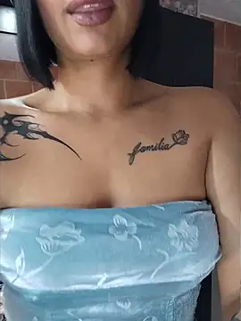 Snapshot of Kylie_brazt chatting on 05-30-26, 03:47 Kylie brazt online show from 05-30-26, 03:47