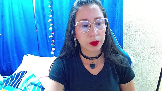 Gia leinn online show from 04-26-26, 03:42