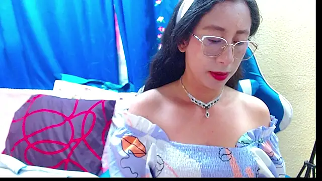 Gia leinn online show from 07-21-26, 07:49