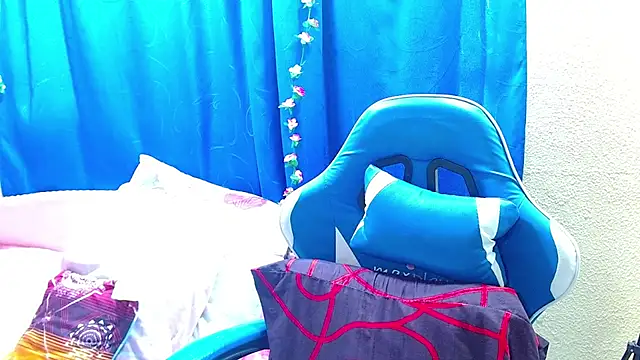 Gia leinn online show from 07-25-26, 01:30