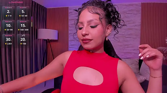 hannah thomson  online show from 10-29-25, 04:37