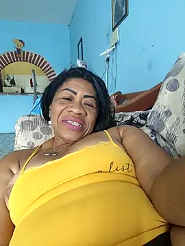 Snapshot of Tocameamor chatting on 10-24-25, 03:41 Tocameamor online show from 10-24-25, 03:41