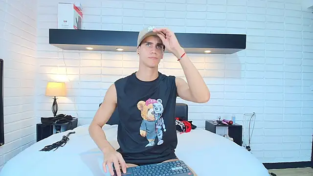 Maximiliano  Fire online show from 03-11-25, 07:14