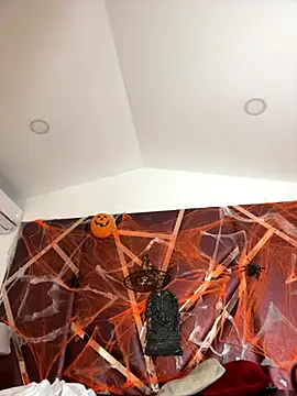 Snapshot of DanielaMedinaa chatting on 10-26-25, 08:37 DanielaMedinaa online show from 10-26-25, 08:37