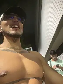 Snapshot of MaxxxSteil chatting on 03-22-25, 08:08 MaxxxSteil online show from 03-22-25, 08:08