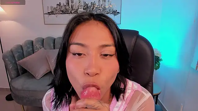 Ivyy Moon  online show from 03-08-26, 04:16