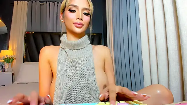 Snapshot of KylieSonique chatting on 05-01-26, 02:16 KylieSonique online show from 05-01-26, 02:16