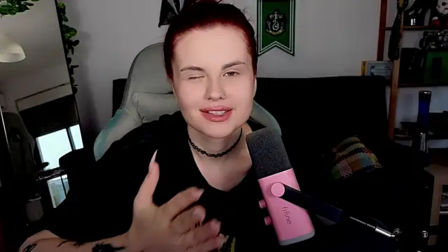 Della Ideal online show from 11-14-25, 09:08