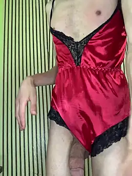 Snapshot of Femboylili chatting on 05-31-26, 01:18 Femboylili online show from 05-31-26, 01:18