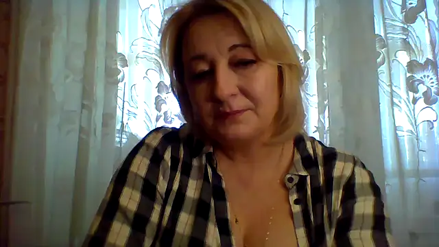Snapshot of ArielXLoveresss chatting on 02-23-25, 09:33 ArielXLoveresss online show from 02-23-25, 09:33