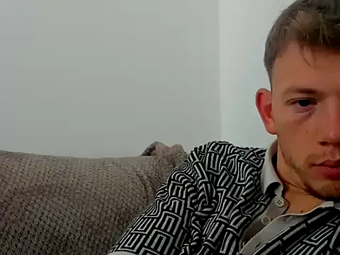 hotblondeguy69 online show from 10-22-25, 08:58