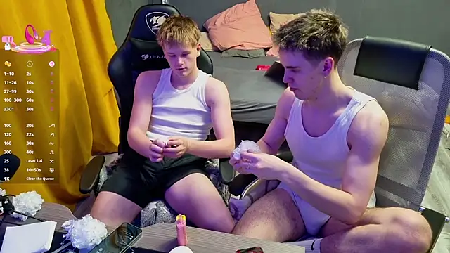 Snapshot of TaylerSigma chatting on 03-07-25, 05:17 TaylerSigma online show from 03-07-25, 05:17