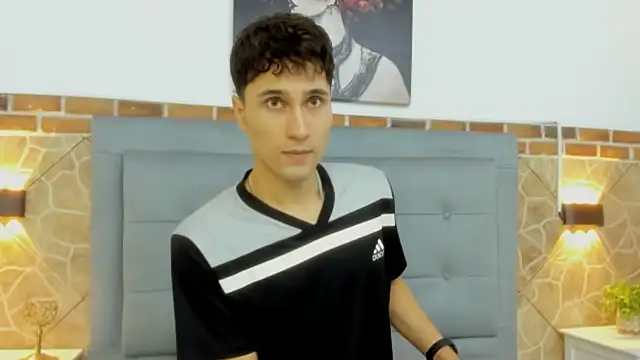 Snapshot of buddy_whitte chatting on 02-28-25, 11:58 buddy whitte online show from 02-28-25, 11:58