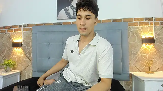 Snapshot of buddy_whitte chatting on 03-07-25, 06:00 buddy whitte online show from 03-07-25, 06:00