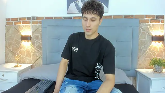 Snapshot of buddy_whitte chatting on 03-22-25, 11:42 buddy whitte online show from 03-22-25, 11:42