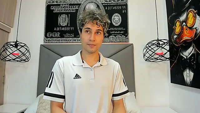 Snapshot of buddy_whitte chatting on 11-05-25, 12:27 buddy whitte online show from 11-05-25, 12:27