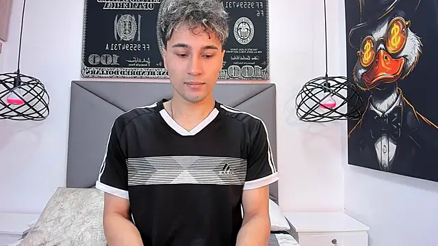 Snapshot of buddy_whitte chatting on 11-09-25, 11:41 buddy whitte online show from 11-09-25, 11:41