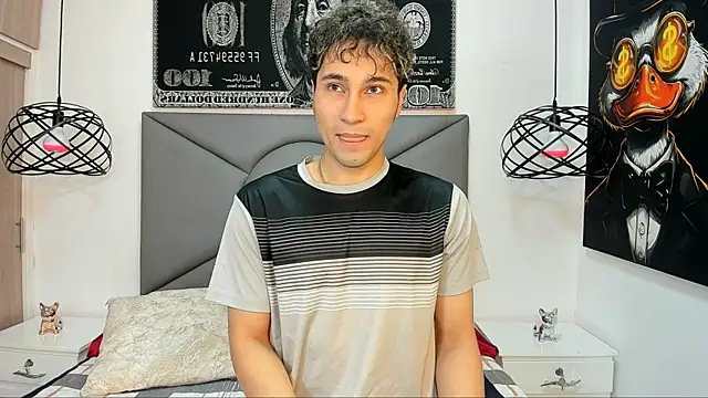 Snapshot of buddy_whitte chatting on 12-15-25, 12:09 buddy whitte online show from 12-15-25, 12:09