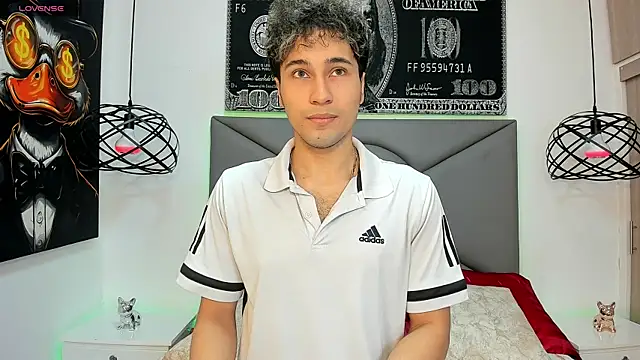 Snapshot of buddy_whitte chatting on 12-16-25, 12:32 buddy whitte online show from 12-16-25, 12:32