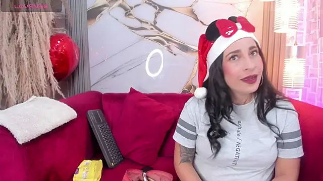 Bella williamss  online show from 12-17-25, 07:42