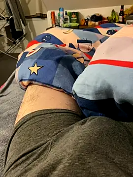 zou 9997 online show from 12-23-25, 02:31