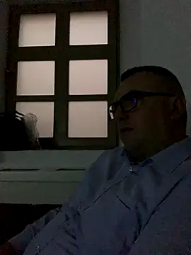 Mike8523 online show from 12-17-25, 05:35