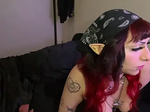 Snapshot of ChrryFoxx chatting on 03-12-25, 06:29 ChrryFoxx online show from 03-12-25, 06:29