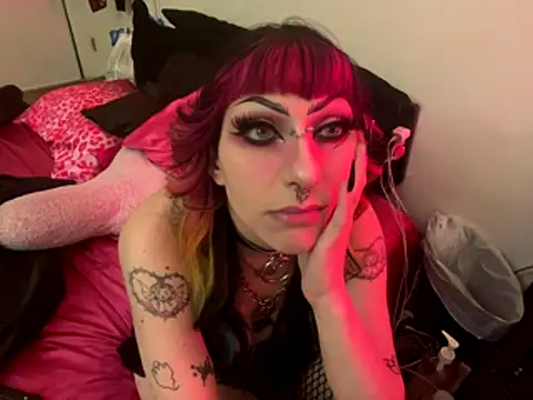 Snapshot of ChrryFoxx chatting on 10-14-25, 09:43 ChrryFoxx online show from 10-14-25, 09:43