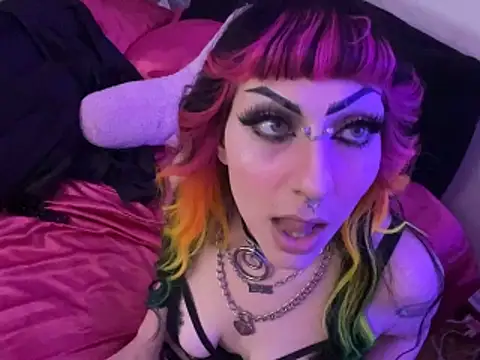 Snapshot of ChrryFoxx chatting on 10-25-25, 08:33 ChrryFoxx online show from 10-25-25, 08:33